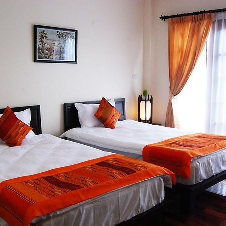 Vayakorn Inn Vientiane Buitenkant foto