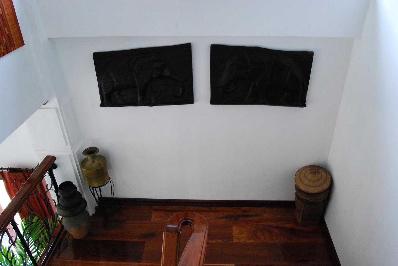 Vayakorn Inn Vientiane Buitenkant foto