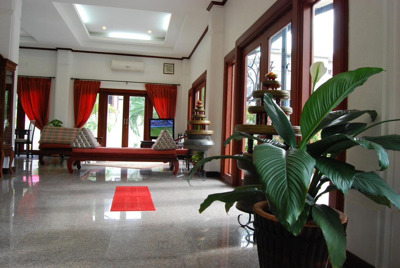 Vayakorn Inn Vientiane Buitenkant foto