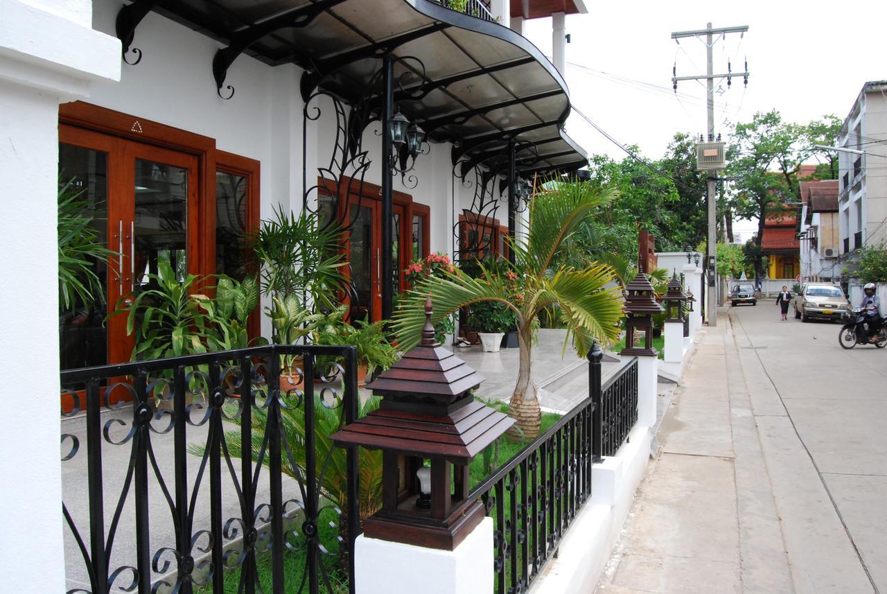Vayakorn Inn Vientiane Buitenkant foto