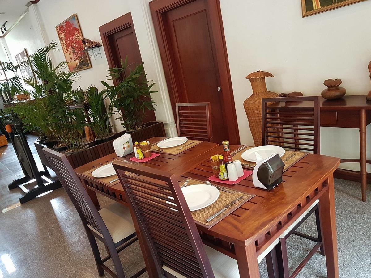 Vayakorn Inn Vientiane Buitenkant foto