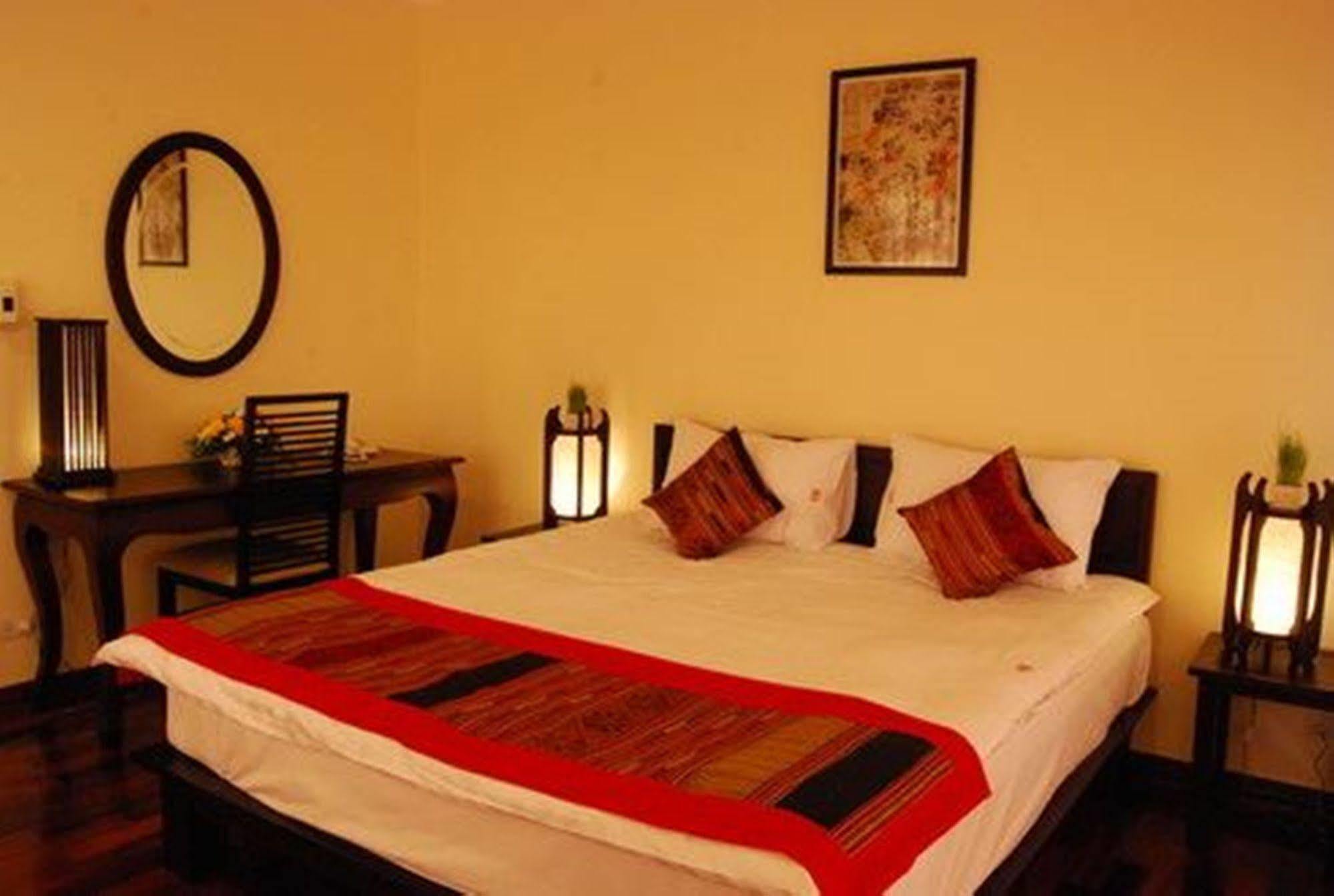 Vayakorn Inn Vientiane Buitenkant foto