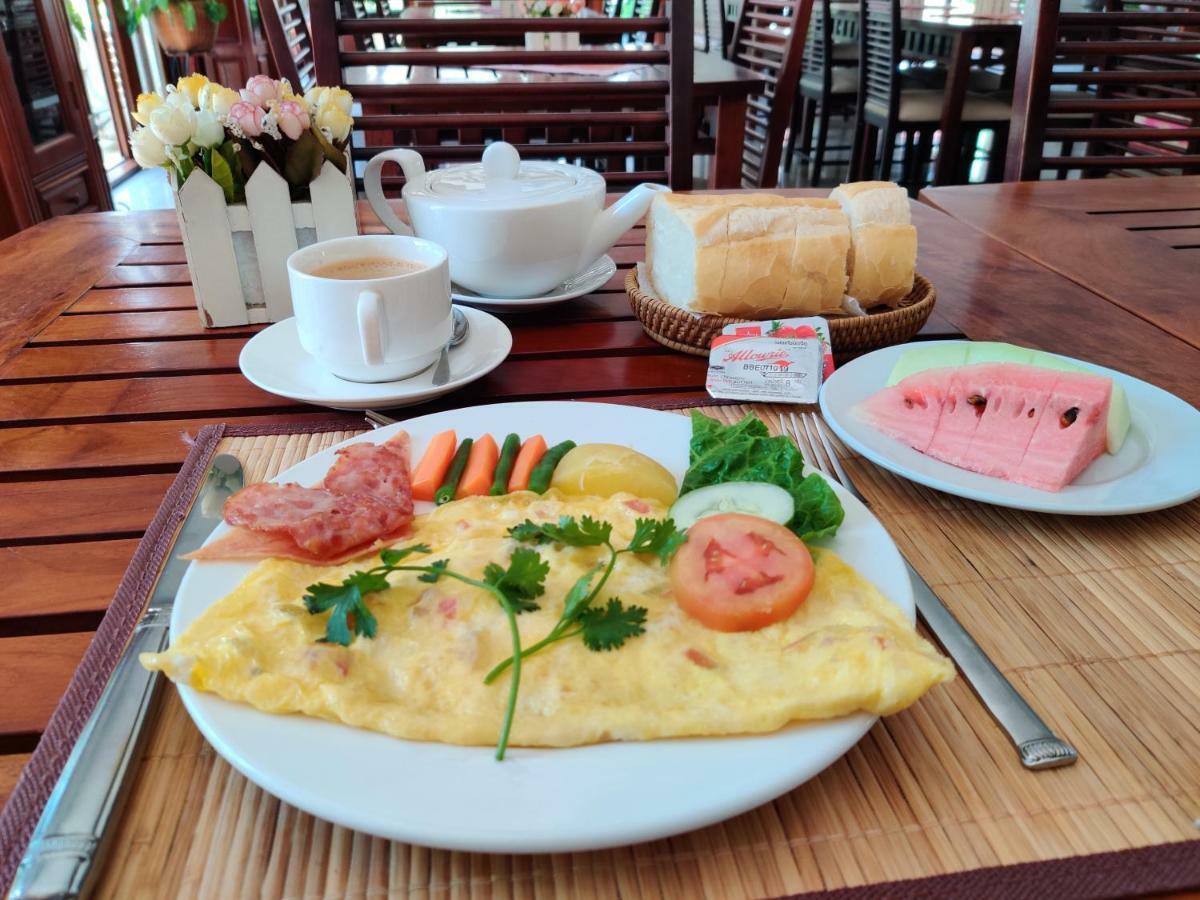 Vayakorn Inn Vientiane Buitenkant foto